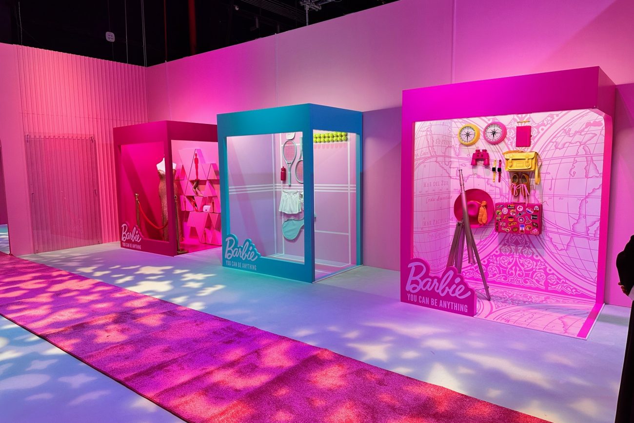 Custom-built World of Barbie experience set by N2 Creative was designed and installed for SELA in Saudi Arabia for Riyadh season. Our team specializes in creating bespoke, functional sets for films, TV shows, and events. Based in London, we bring creativity and precision to every project.
