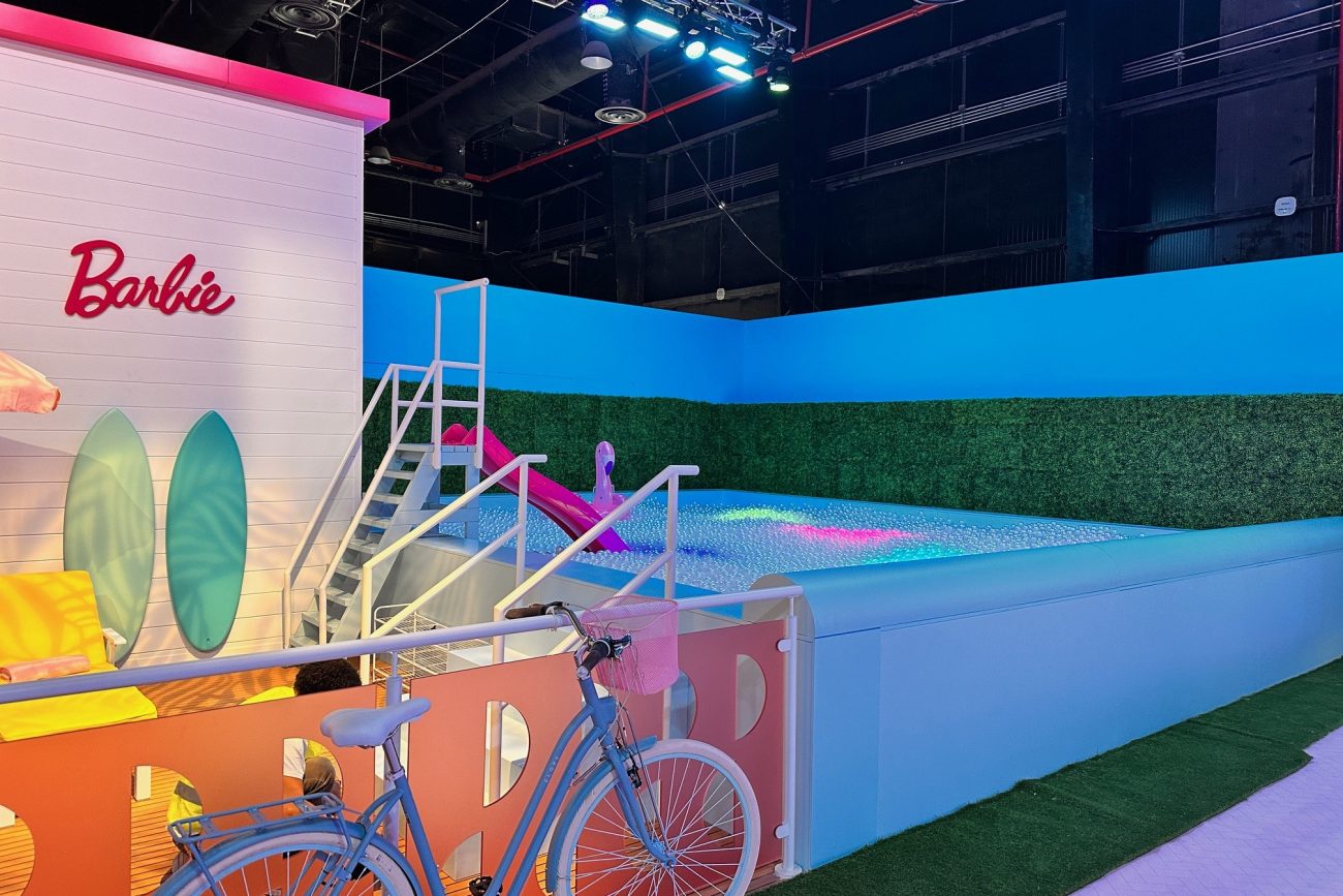 Custom-built World of Barbie experience set by N2 Creative was designed and installed for SELA in Saudi Arabia for Riyadh season. Our team specializes in creating bespoke, functional sets for films, TV shows, and events. Based in London, we bring creativity and precision to every project.