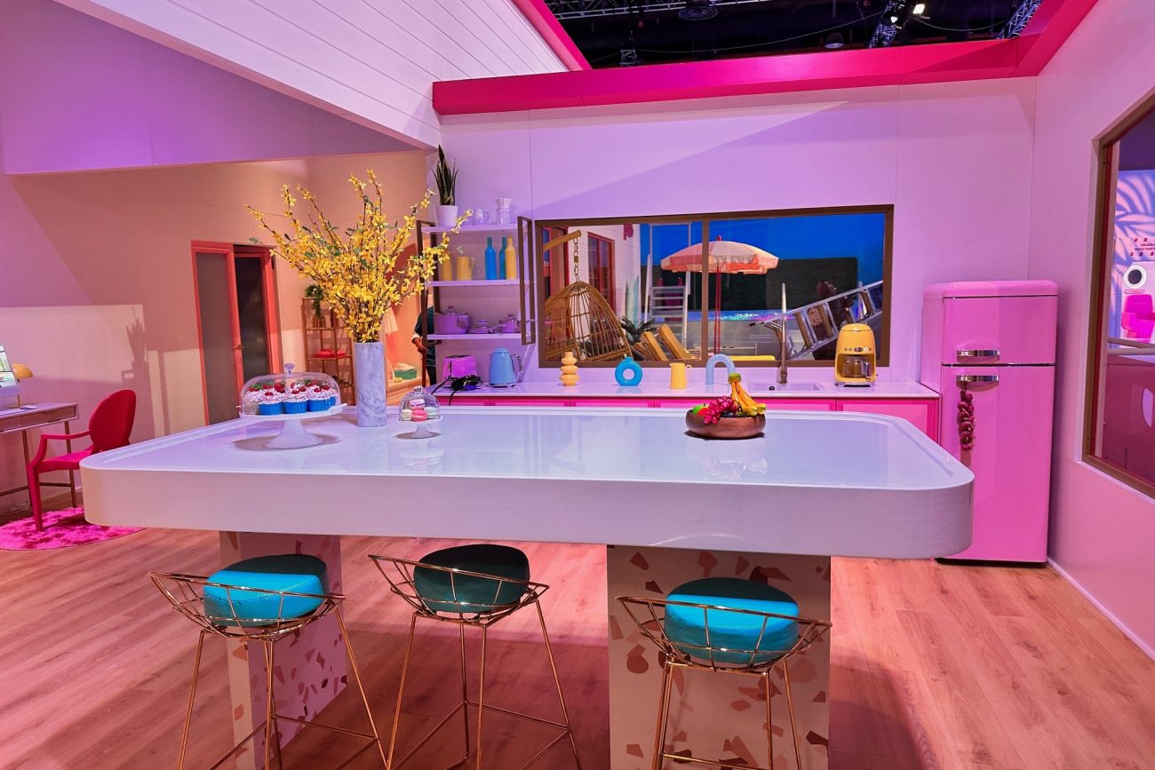 Custom-built World of Barbie experience set by N2 Creative was designed and installed for SELA in Saudi Arabia for Riyadh season. Our team specializes in creating bespoke, functional sets for films, TV shows, and events. Based in London, we bring creativity and precision to every project.