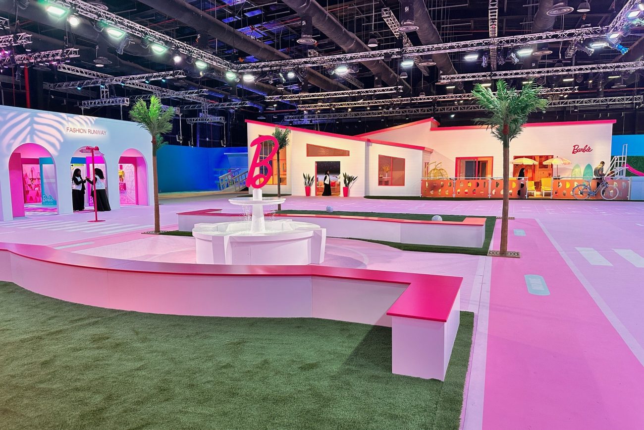 Custom-built World of Barbie experience set by N2 Creative was designed and installed for SELA in Saudi Arabia for Riyadh season. Our team specializes in creating bespoke, functional sets for films, TV shows, and events. Based in London, we bring creativity and precision to every project.