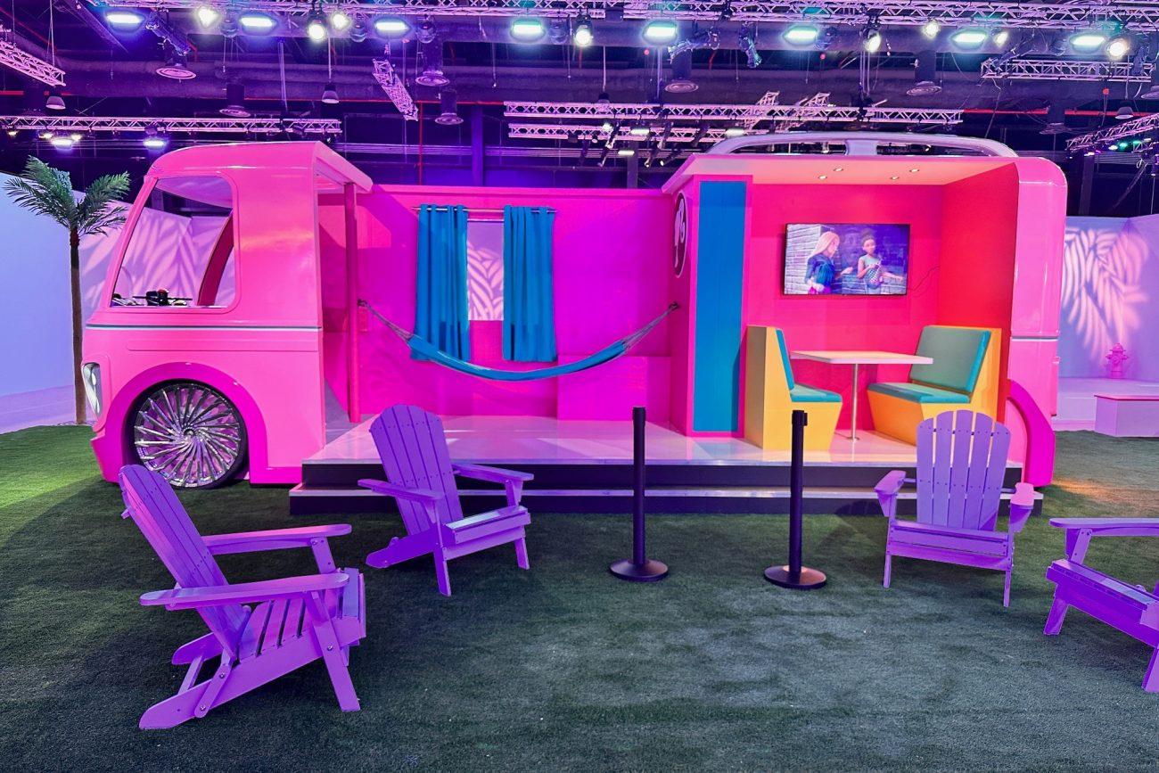 Custom-built World of Barbie experience set by N2 Creative was designed and installed for SELA in Saudi Arabia for Riyadh season. Our team specializes in creating bespoke, functional sets for films, TV shows, and events. Based in London, we bring creativity and precision to every project.